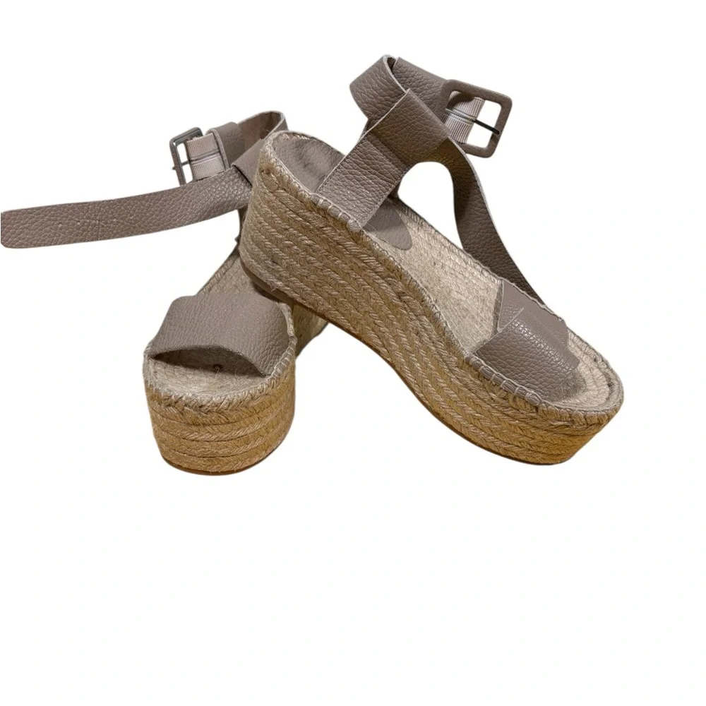 NWOT Elegant Taupe Espadrille Wedges Size 7‎